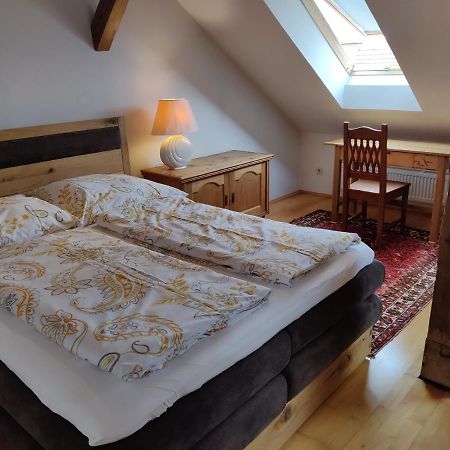 Ferienwohnung-Dachgeschoss Familie Mayer Krems an der Donau Eksteriør bilde